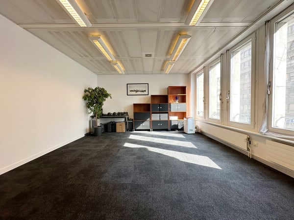 Rive - Bureau privé + salle de réunion et cuisine partagée 1