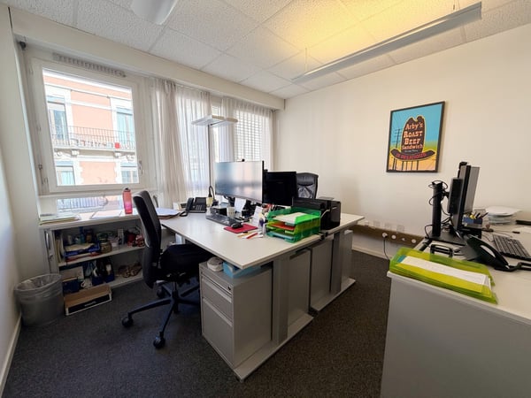 Bureaux modernes de 2 pièces au cœur de Genève 10