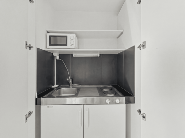 CENTRE VILLE - Appartement entièrement meublé 12