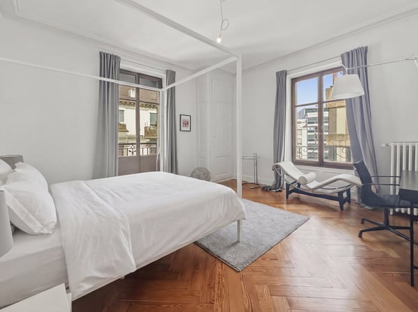 Charmant appartement de 5 pièces (2 chambres) au cœur de Genève – Boulevard Helvétique 12
