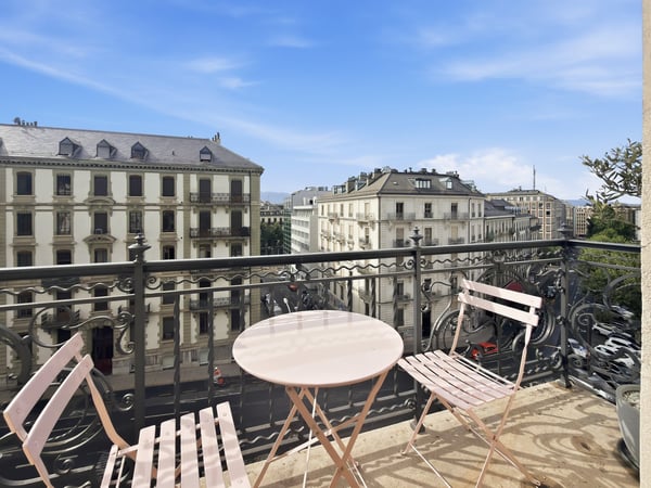 Charmant appartement de 5 pièces (2 chambres) au cœur de Genève – Boulevard Helvétique 16