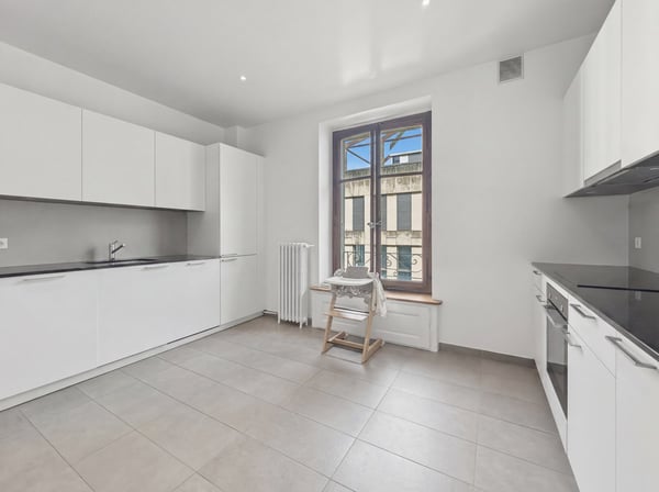 Charmant appartement de 5 pièces (2 chambres) au cœur de Genève – Boulevard Helvétique 7
