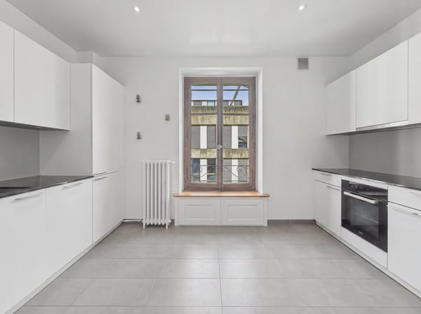 Charmant appartement de 5 pièces (2 chambres) au cœur de Genève – Boulevard Helvétique 8