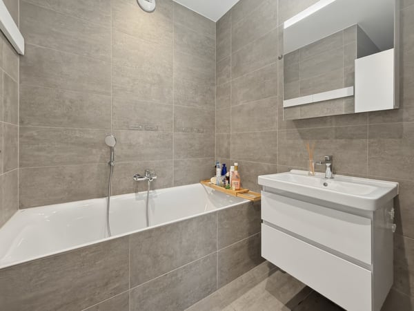 Appartement meublé de standing en rez-de-jardin 14