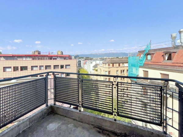 Duplex de 1 pièces avec balcon en attique 10