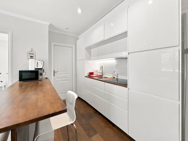 Charmant appartement de 2 pièces meublé avec terrasse – Rue Liotard, Genève 4