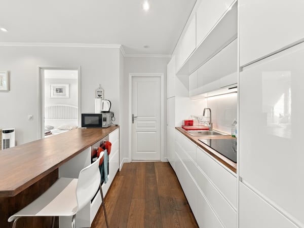 Charmant appartement de 2 pièces meublé avec terrasse – Rue Liotard, Genève 6