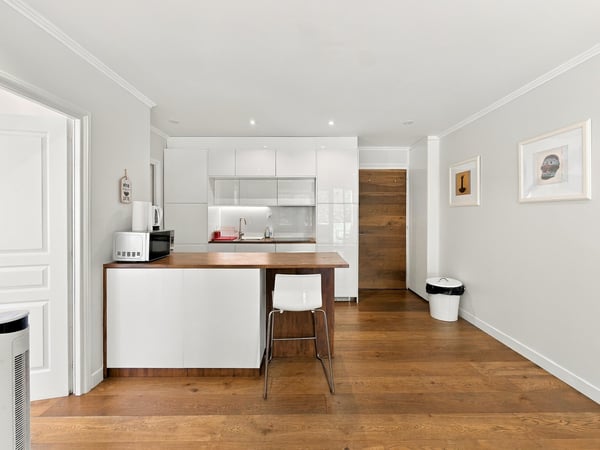 Charmant appartement de 2 pièces meublé avec terrasse – Rue Liotard, Genève 12