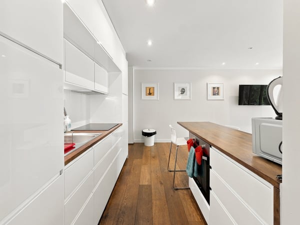 Charmant appartement de 2 pièces meublé avec terrasse – Rue Liotard, Genève 5