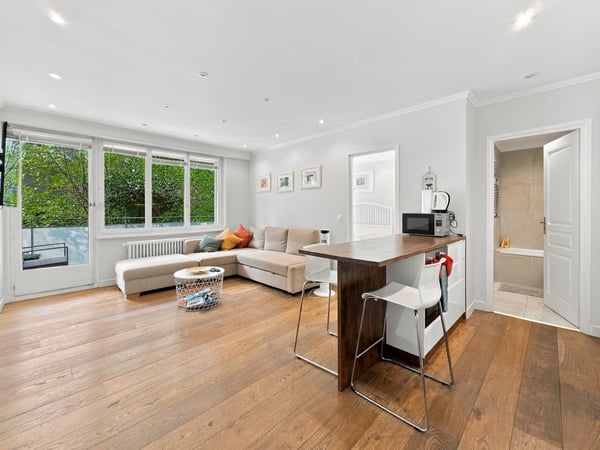 Charmant appartement de 2 pièces meublé avec terrasse – Rue Liotard, Genève 1