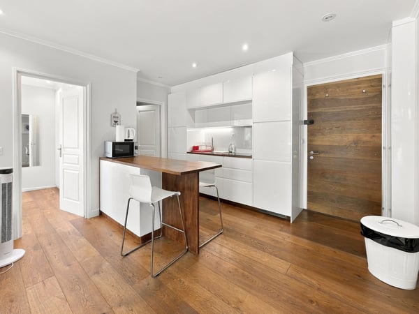 Charmant appartement de 2 pièces meublé avec terrasse – Rue Liotard, Genève 3