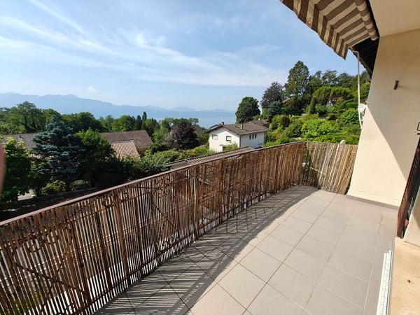 Joli appartement de 4,5 pièces avec vue sur le lac