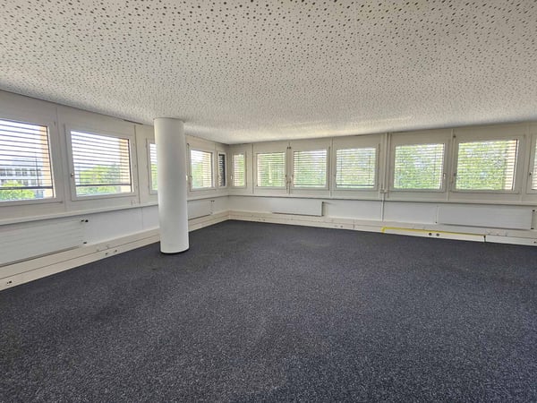 Belle surface de bureaux d'env. 280 m2 2