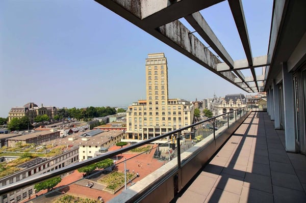 GRATUITÉ DE 3 MOIS  Bureaux lumineux de 150 m² au cur de Lausanne, vue imprenable. 1