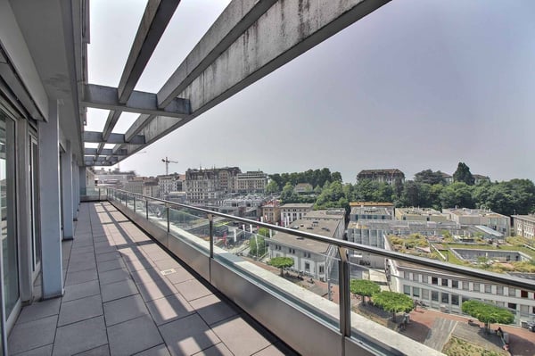 GRATUITÉ DE 3 MOIS  Bureaux lumineux de 150 m² au cur de Lausanne, vue imprenable. 4