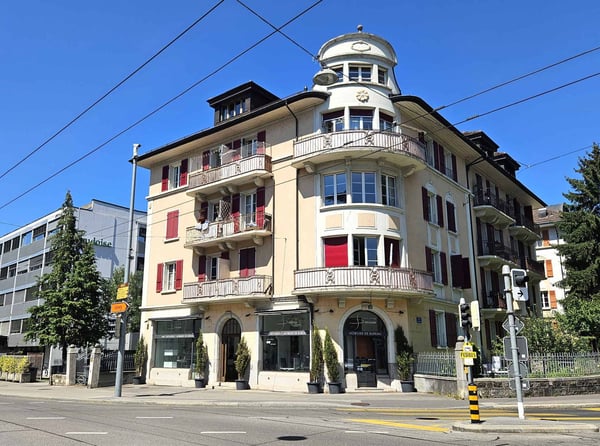 louer  Surface commerciale polyvalente à l'Avenue de Milan 30, Lausanne 8