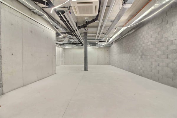 Arcade commerciale de 143 m² au cur du centre commercial La Chiésaz 3