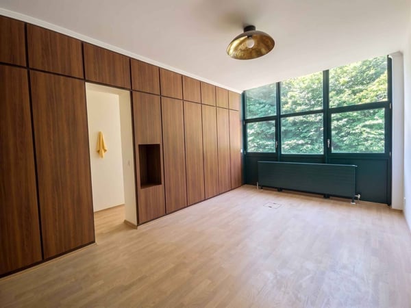 Surface commerciale / artisanale d'env. 243 m2 5