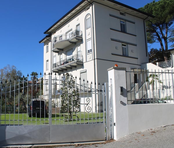Strategisches Gebäude in Chiasso: mit 5% Rendite ist Ideal für Immobilieninvestitionen. 2