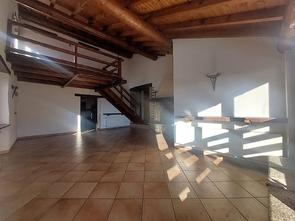 Capriasca-Lopagno: Zum Verkauf ein Gebäude mit drei Wohnungen und spektakulärem Blick 11