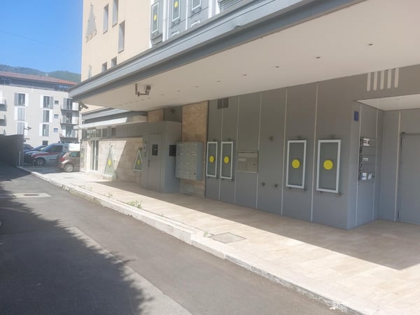 Chiasso - EDIFICIO COMMERCIALE 6