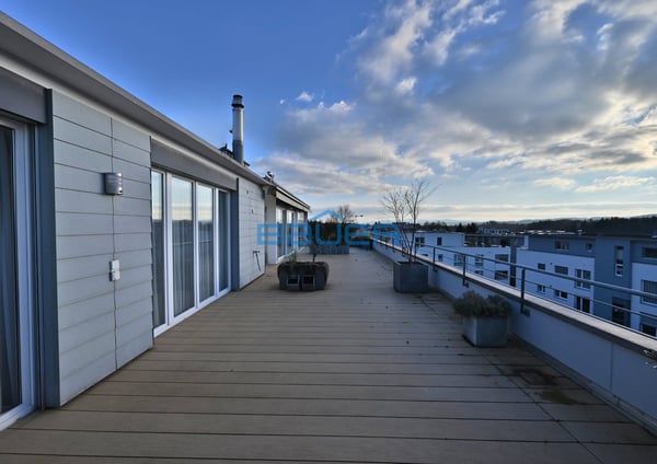 Lichtdurchflutete Attikawohnung mit Panorama-Weitsicht, Wintergarten und privatem Liftzugang 6