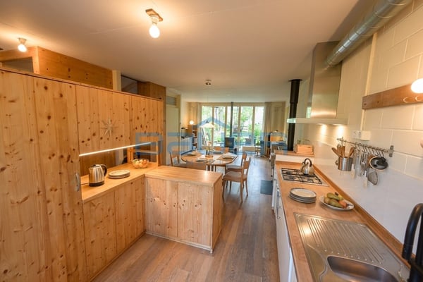 Stil trifft Freiheit: Reihenhaus mit vielseitigem Wohnkonzept 8