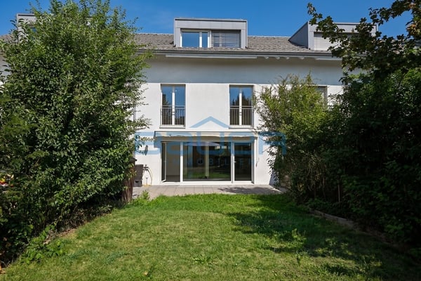 Viel Platz für die ganze Familie 7.5-Zimmer-Reihenhaus mit Garten 13
