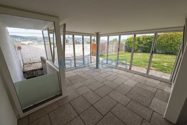 Familienfreundliche Doppelhaushälfte mit Seesicht und Garten 13