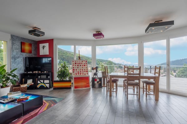 Villa de 5.5 pièces : Elégance contemporaine et panorama d'exception ! 2