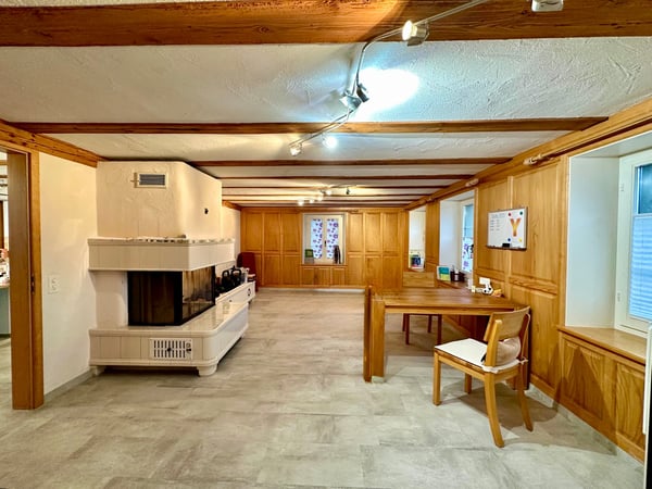 Historisches Zweifamilienhaus mit zwei separaten Einheiten – Wohnen & Arbeiten vereint 12