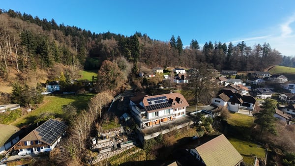 Historisches Zweifamilienhaus mit zwei separaten Einheiten – Wohnen & Arbeiten vereint 4