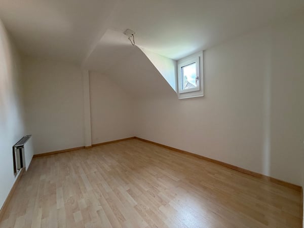 ZENTRAL, PRAKTISCH GUTER ZUSTAND (NEUE KÜCHE) 4