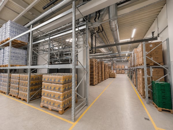 VIELSEITIGE UNTERNEHMENSLIEGENSCHAFT MIT LOGISTIK, BÜROS, BETRIEBSWOHNUNG UND TIEFKÜHLLAGER 10