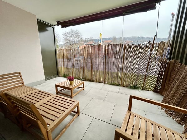Moderne 3.5-Zimmer-Wohnung im Erdgeschoss in Rickenbach – Neubau mit Balkon und Lift 3