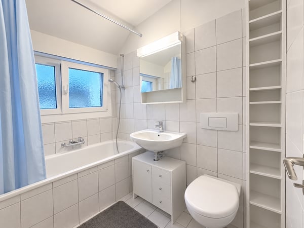 Charmante Dachwohnung mit Balkon und schöner Aussicht in Zofingen 5