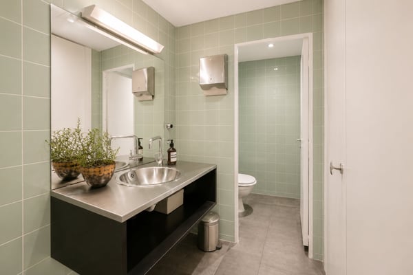 Exklusive Stuhlmiete in modernem Coiffeursalon an Toplage in Zürich Enge 6
