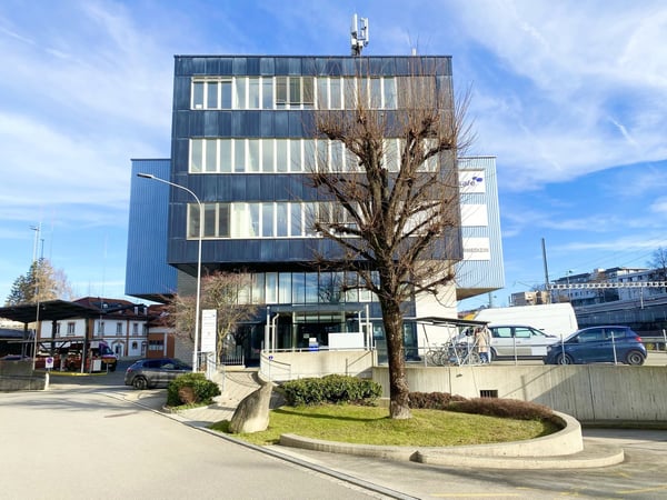 Erdgeschossige Fläche mit gewerblicher Infrastruktur 6