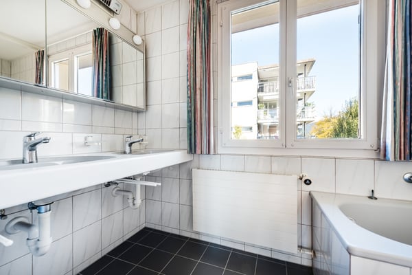 Doppelhaushälfte mit Charme und grossem Garten 8
