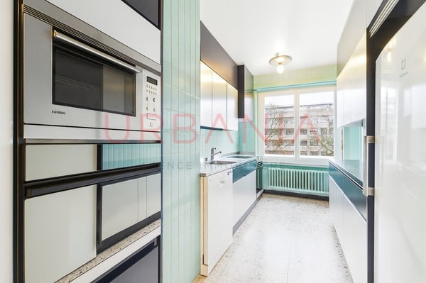 Grand appartement à rénover au coeur de Florissant 4