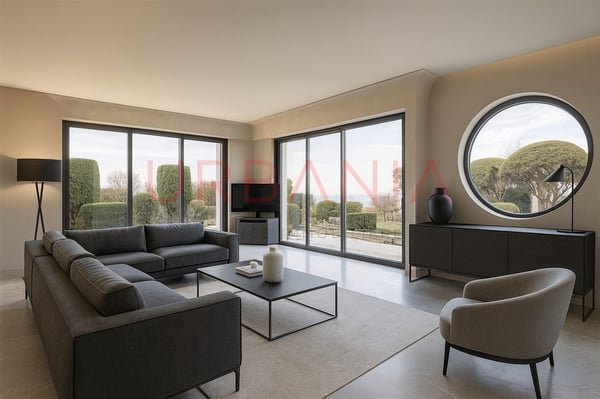 Attique avec magnifique vue à rénover 1