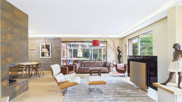 Villa individuelle avec piscine intérieure 2