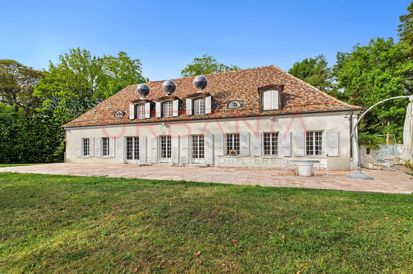 Propriété d'exception au coeur de la campagne genevoise 1