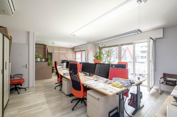 OPPORTUNITE UNIQUE POUR UN INVESTISSEUR OU UTILISATEUR 6
