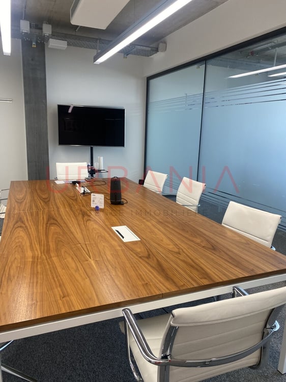 OPPORTUNITE UNIQUE-BUREAUX DE 640 M2 A PONT-ROUGE 8