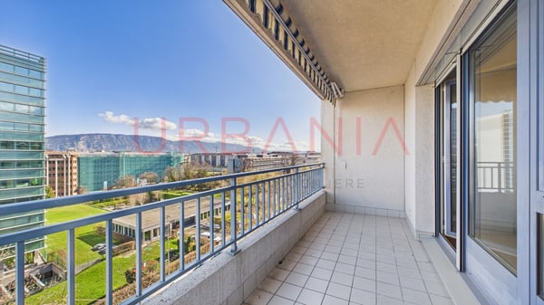 Superbe 6 pièces lumineux avec ascenseur privatif et balcons 3