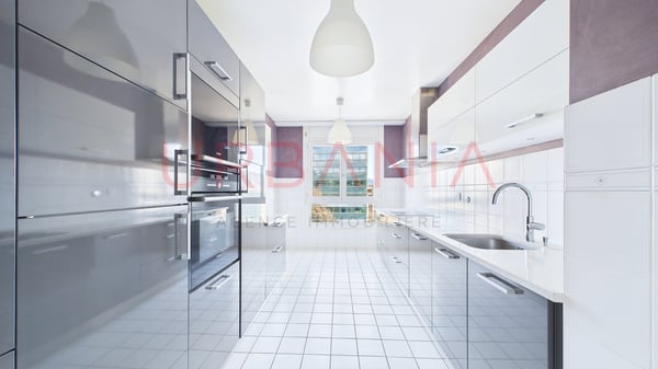 Superbe 6 pièces lumineux avec ascenseur privatif et balcons 4
