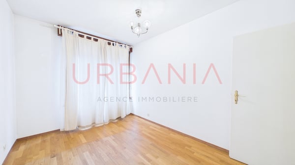 Exclusivité appartement à rénover au coeur des Eaux-Vives 11