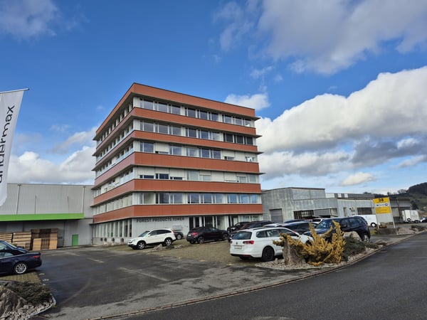 Büroflächen in Kleindöttingen 1