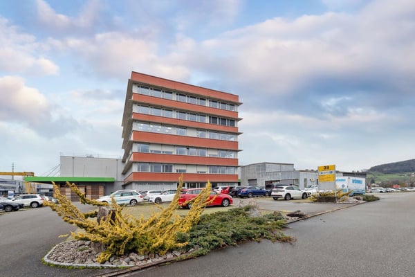 Helle Büroräume 20-130m² mit Aussicht 1